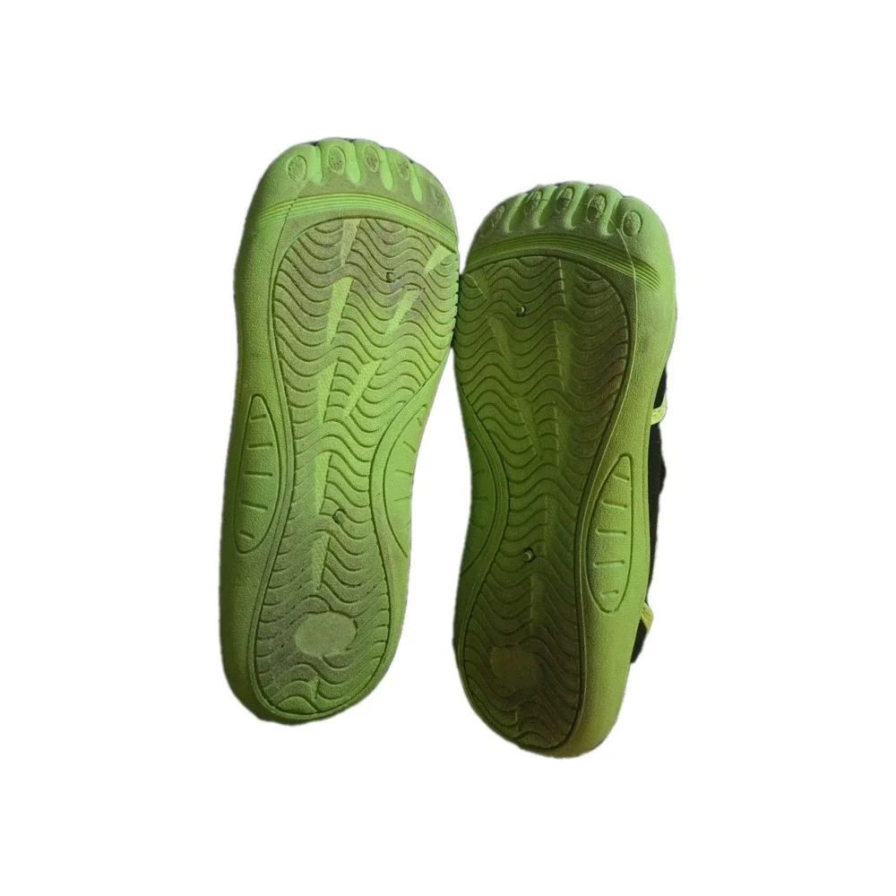 Kids Water Shoes Size XL 4–5 Black Neon Green Aqua Swim Shoes Toe Guard Snaphook